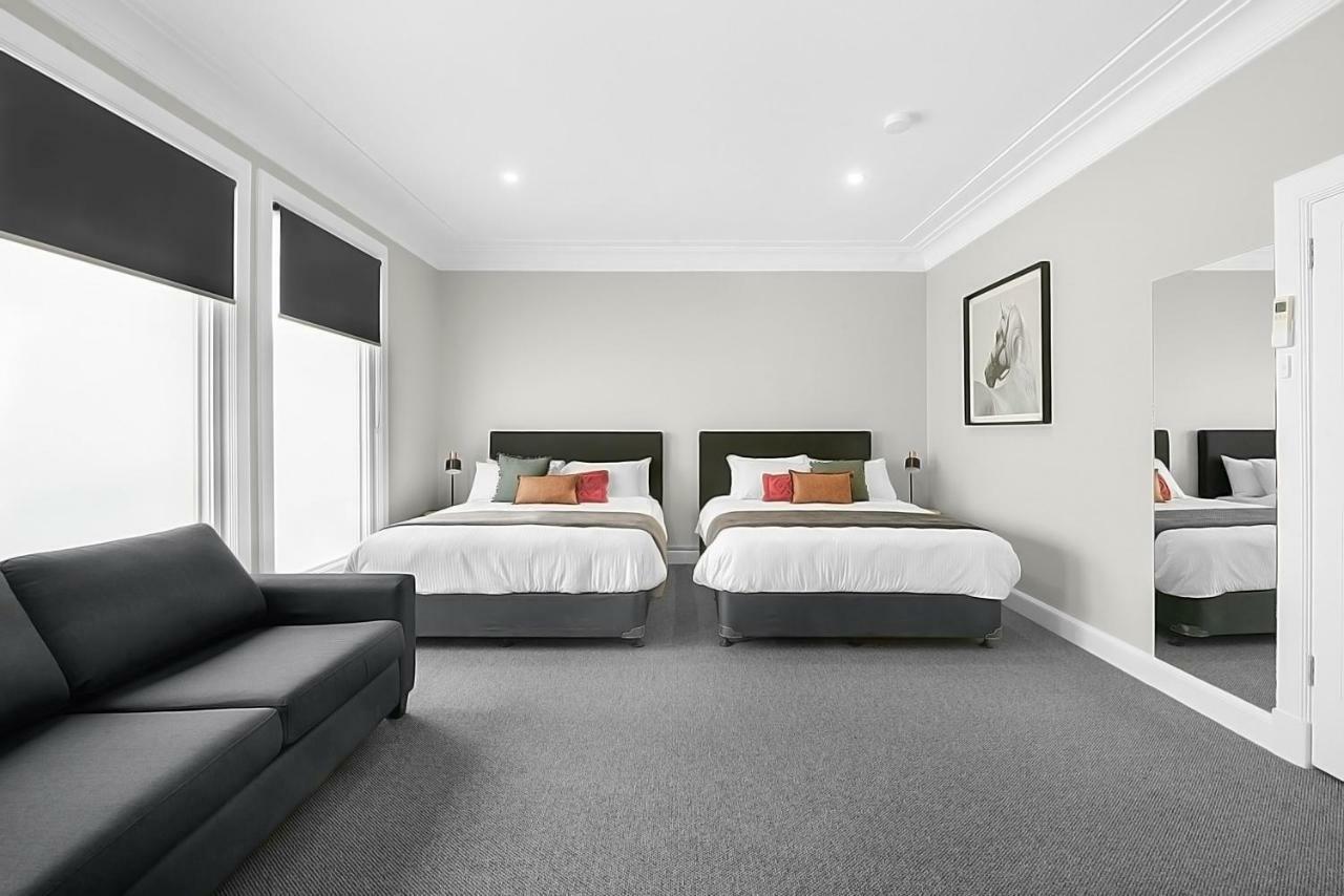 Horse And Jockey Hotel Homebush Sydney Exterior photo